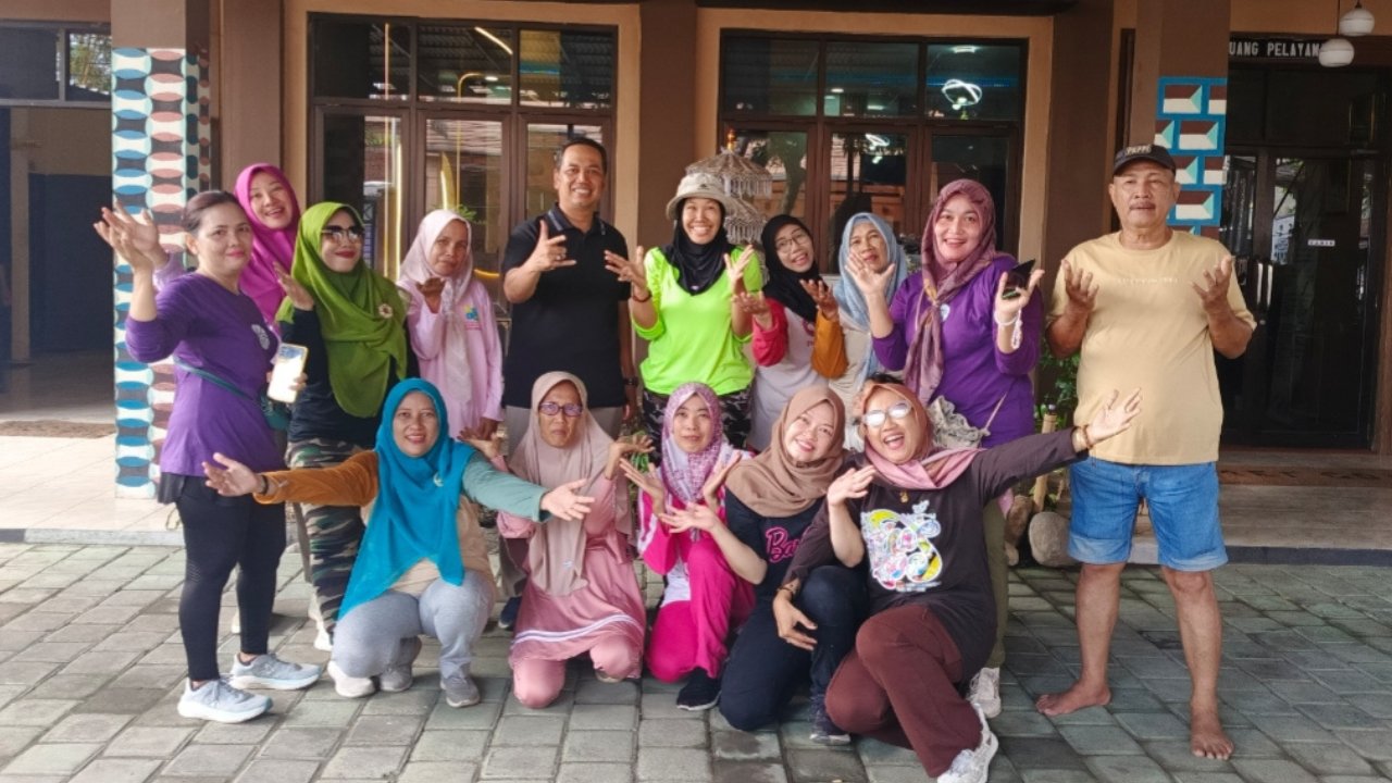 Senam Pagi di Kelurahan Pekiringan