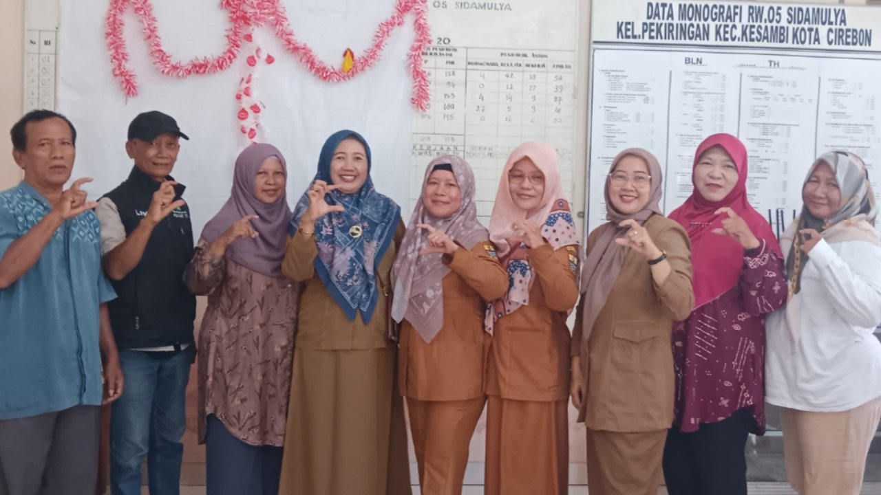 Pelayanan Keliling Disdukcapil Kota Cirebon di RW. 05 Sidamulya