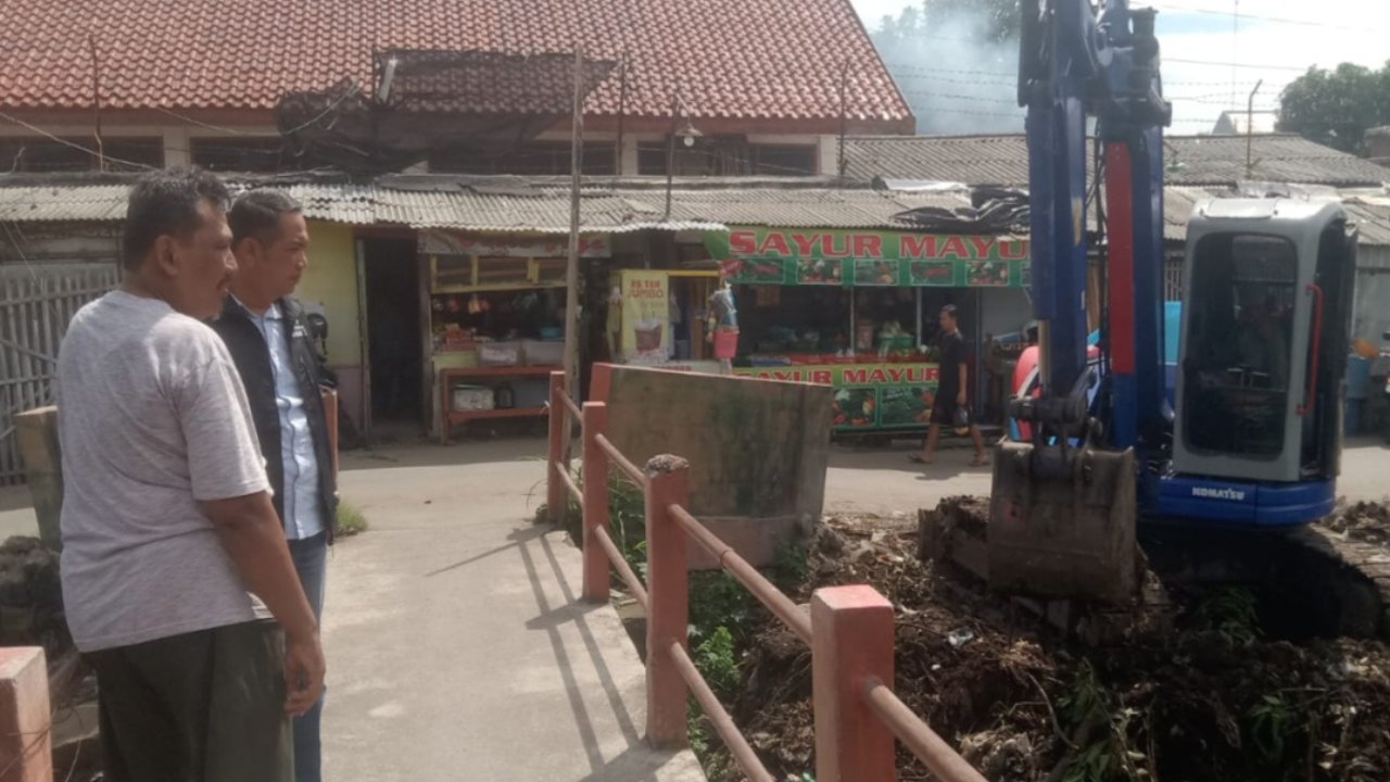 Monitoring Sungai Kedungpane Kelurahan Pekiringan