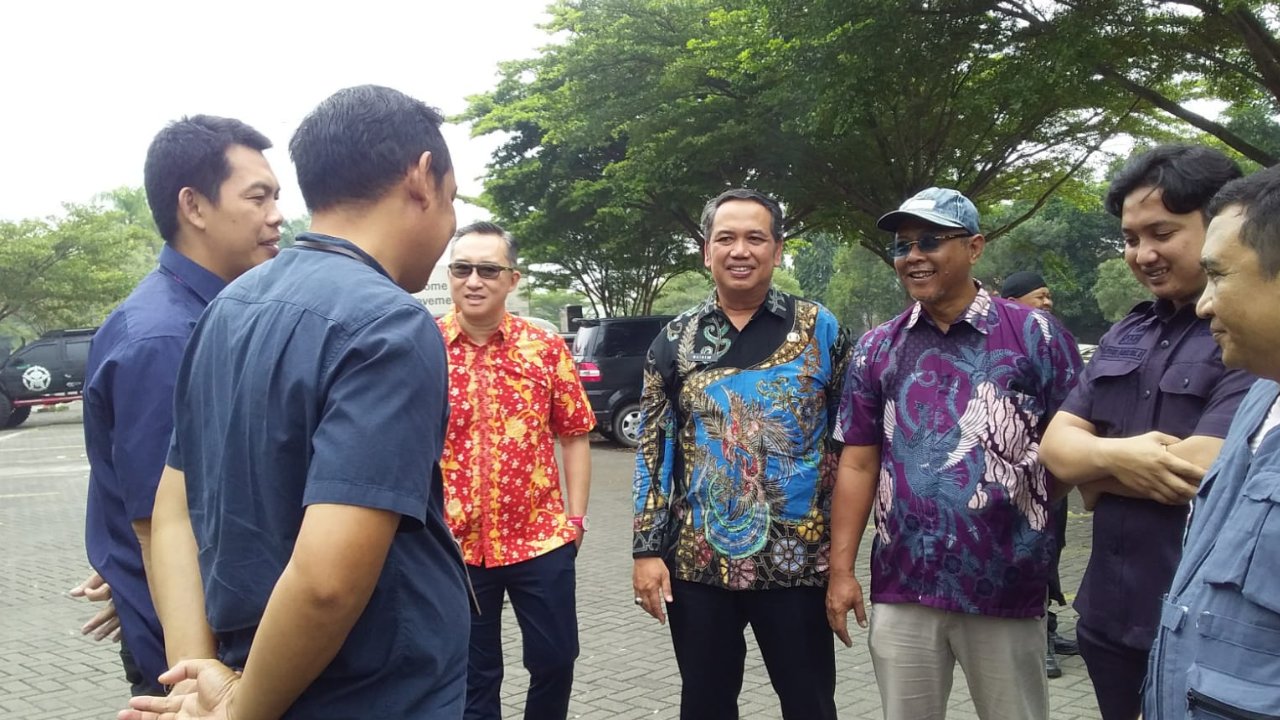 Monitoring oleh Komisi I DPRD Kota Cirebon dalam rangka pembahasan dan peninjauan langsung terkait batas wilayah antara Kota Cirebon dan Kabupaten Cirebon