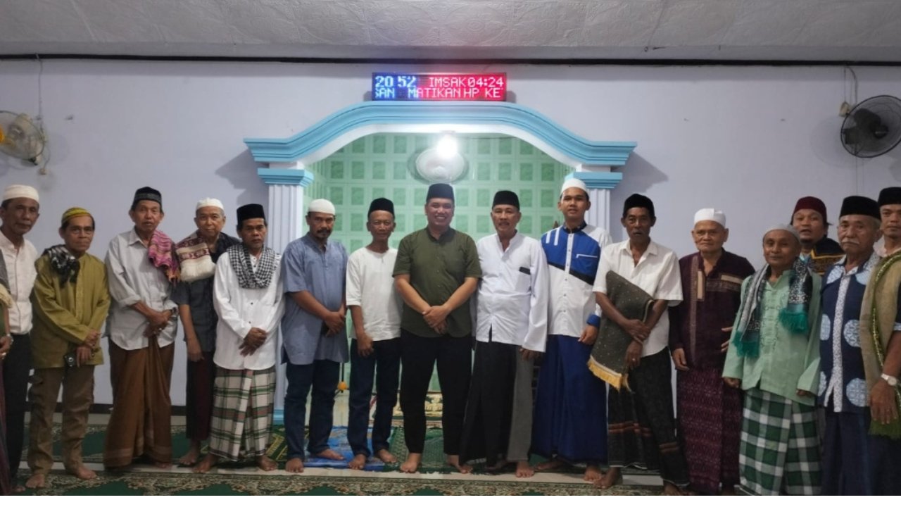 Seraséhan dan Tarawih Keliling RW 08 Suradinaya Selatan