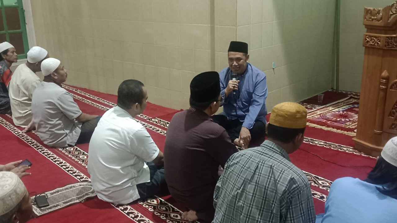 Seraséhan dan Tarawih Keliling RW 09 Suradinaya Barat