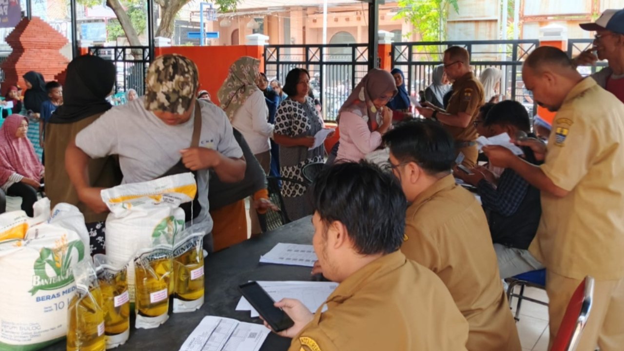 Penyaluran Bantuan Pangan untuk Masyarakat