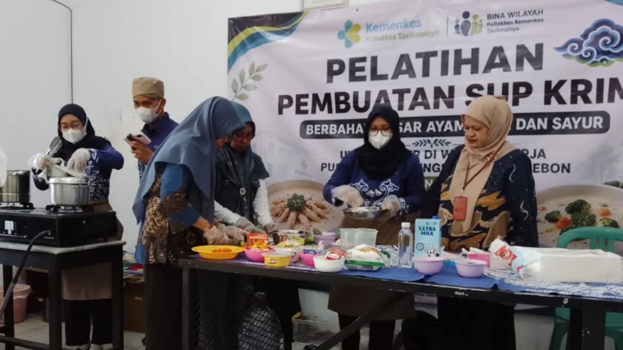 Pelatihan Pembuatan Sup Krim Berbahan Dasar Ayam, Ikan, dan Sayur