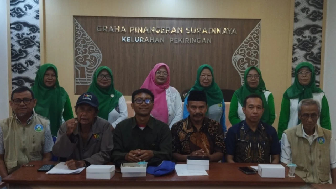 Pembinaan Pokja Kelurahan Sehat Kelurahan Pekiringan